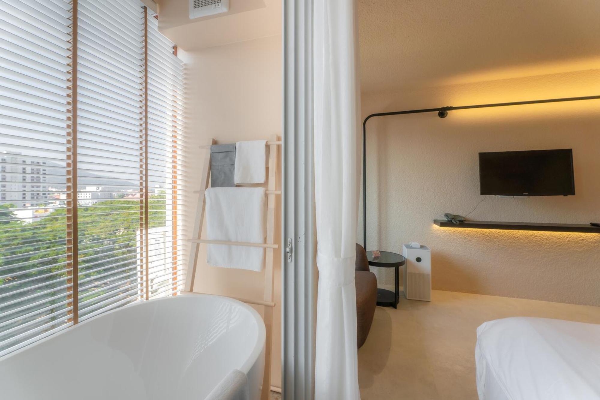 Mai Hotel Chiang Mai Buitenkant foto