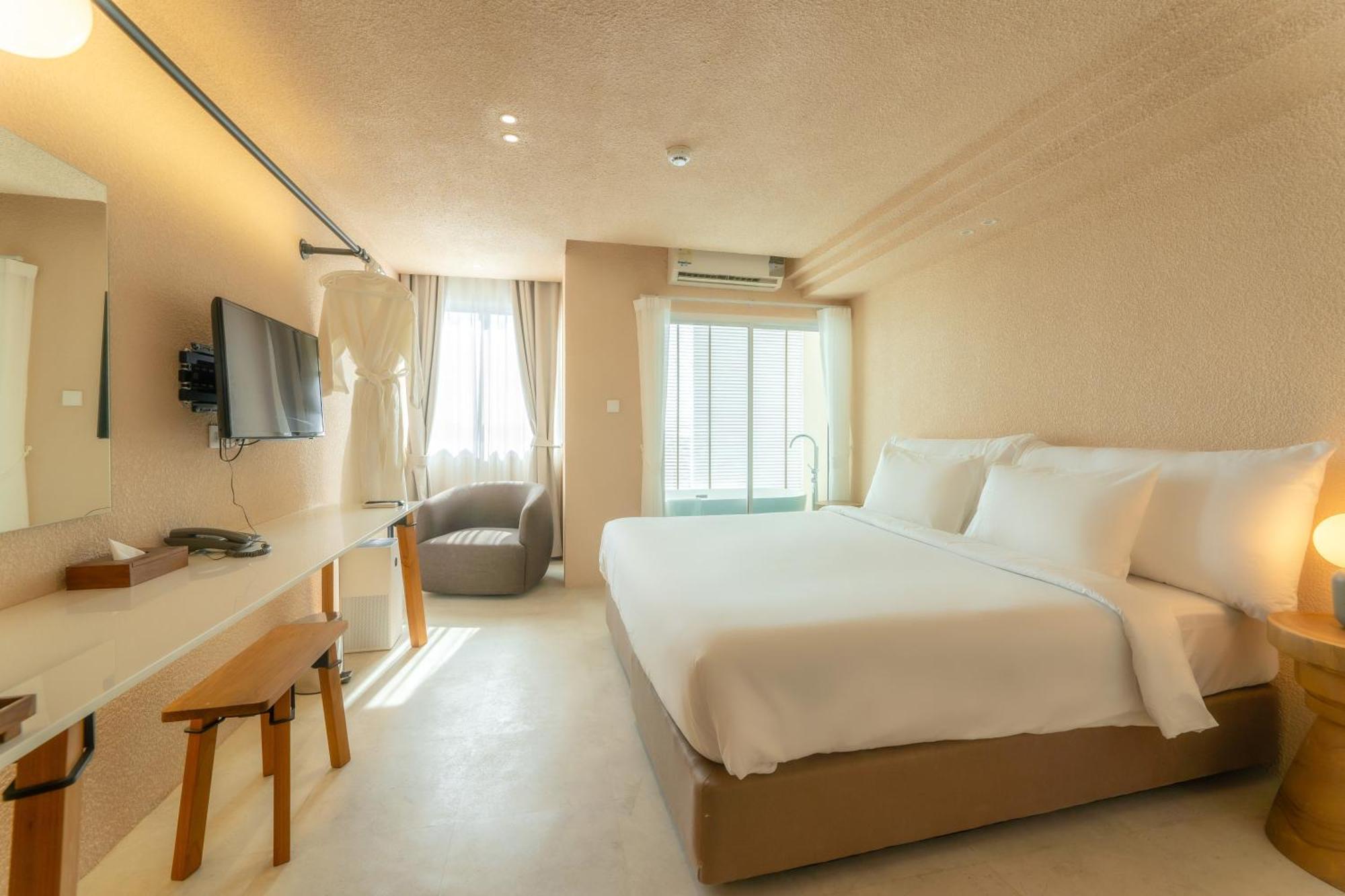 Mai Hotel Chiang Mai Buitenkant foto
